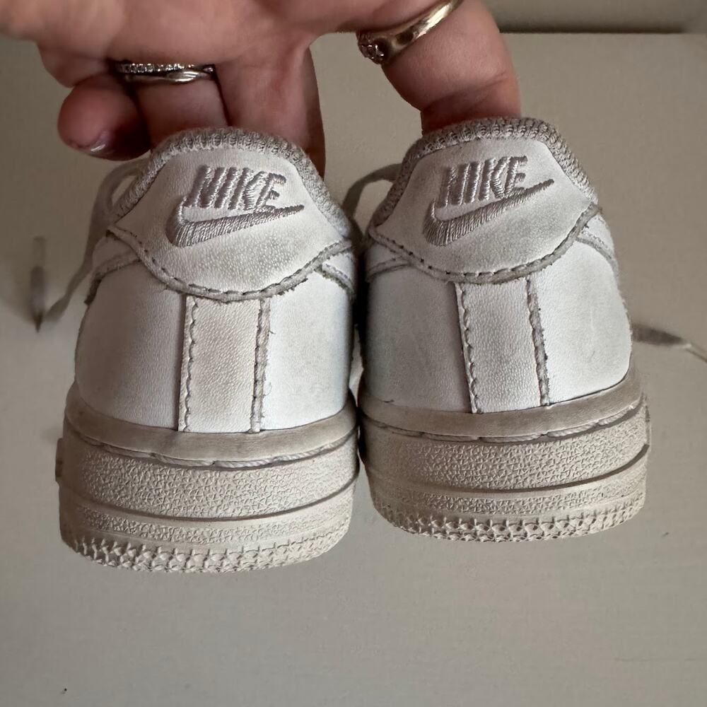 Nike Air Force AF-1 Low Kids 10C Athletic Shoe White Lace Up Sneaker 314193-117 - Picture 4 of 7